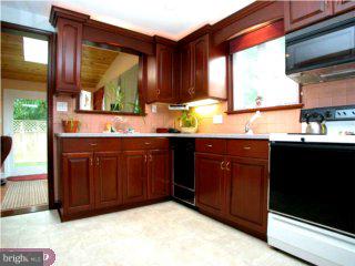 112 Gordon Road Glenside, PA 19038 - Photo 2 of 6 Gallery Image 2