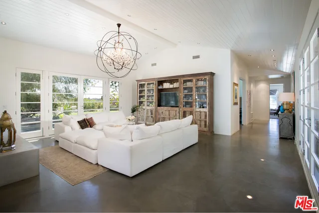 $14,500 | 3220 Tahoe Place, Los Angeles, CA 90068