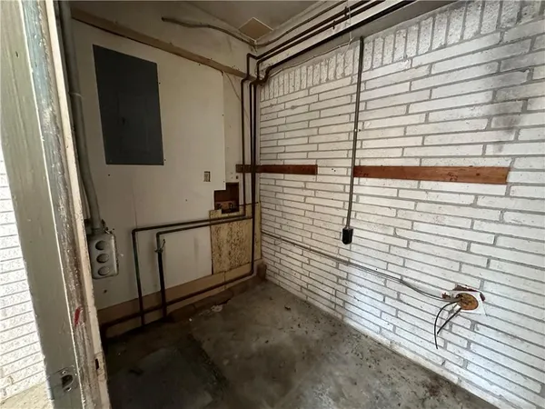 $279,900 | 423 Center Circle Southwest, Conyers, GA 30094