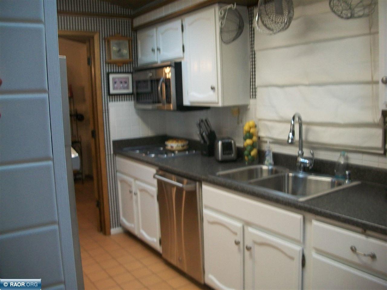 511 11th Street Northwest Chisholm, MN 55719 - Photo 11 of 33
