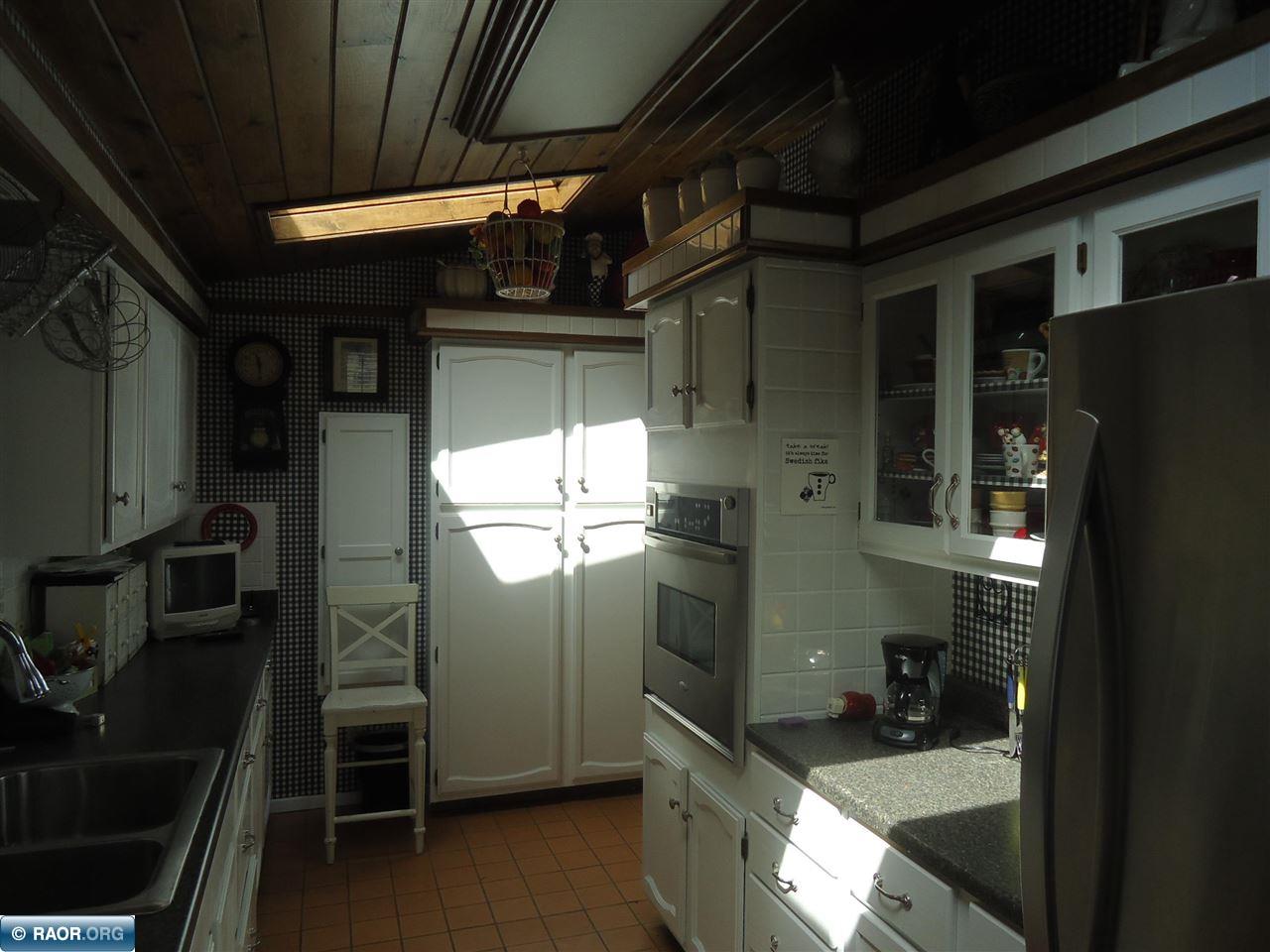511 11th Street Northwest Chisholm, MN 55719 - Photo 12 of 33