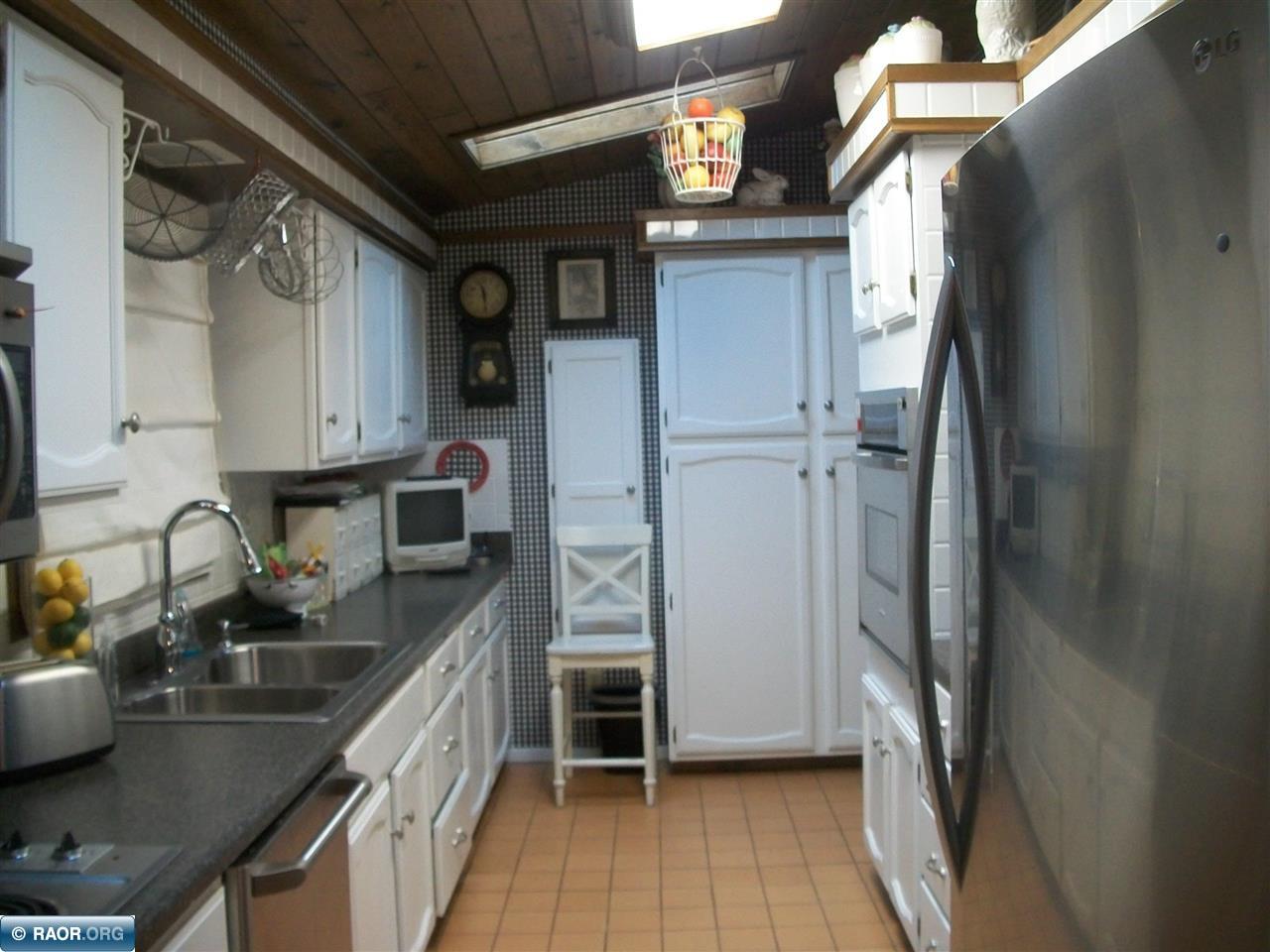 511 11th Street Northwest Chisholm, MN 55719 - Photo 10 of 33