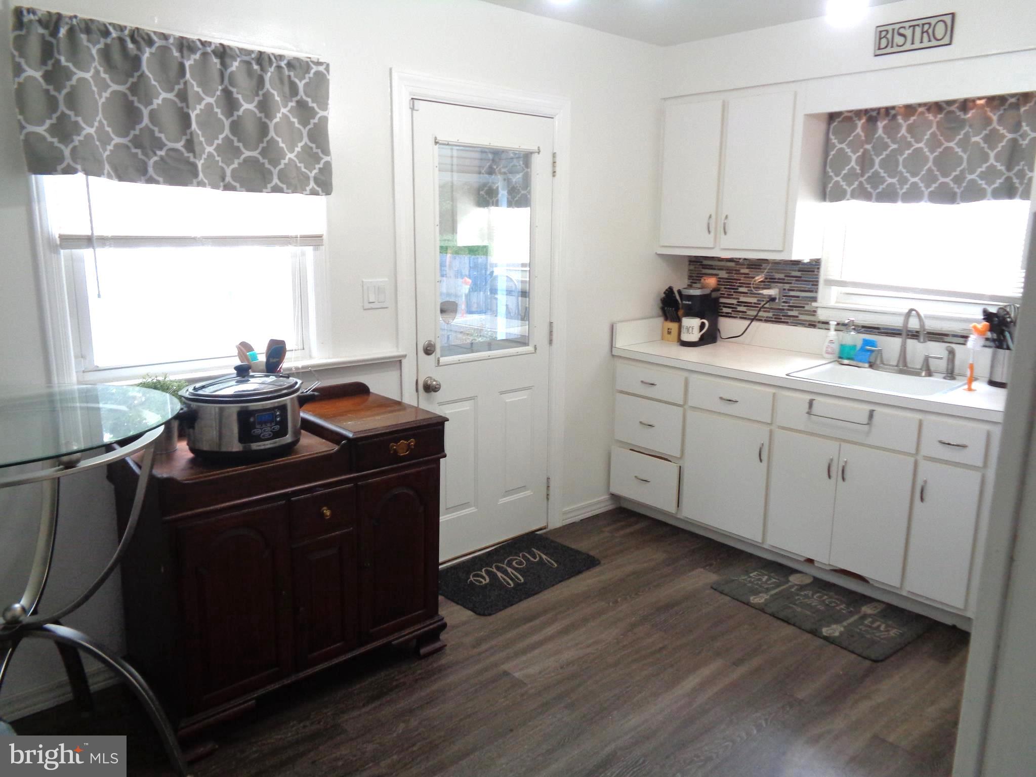12 Birkshire Road Hamilton, NJ 08619 - Photo 6 of 19 Kitchen