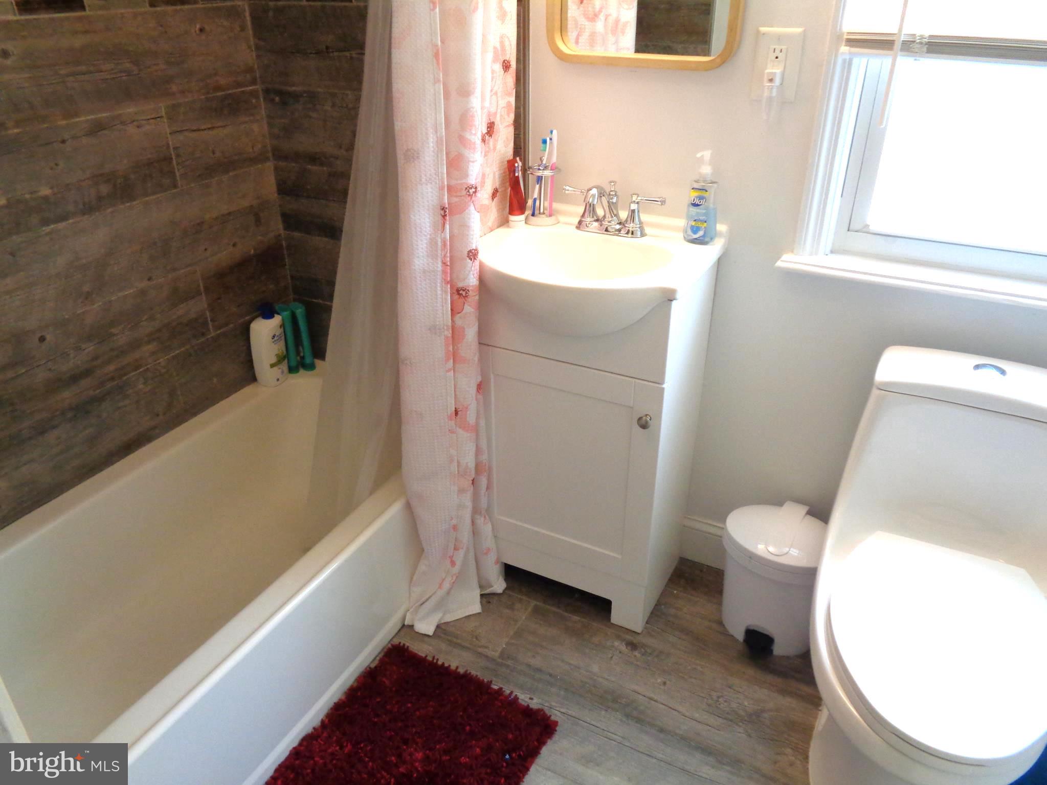 12 Birkshire Road Hamilton, NJ 08619 - Photo 10 of 19 Full Bath