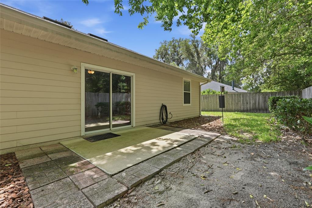14061 Northwest 9th Road Newberry, FL 32669 - Photo 33 of 38