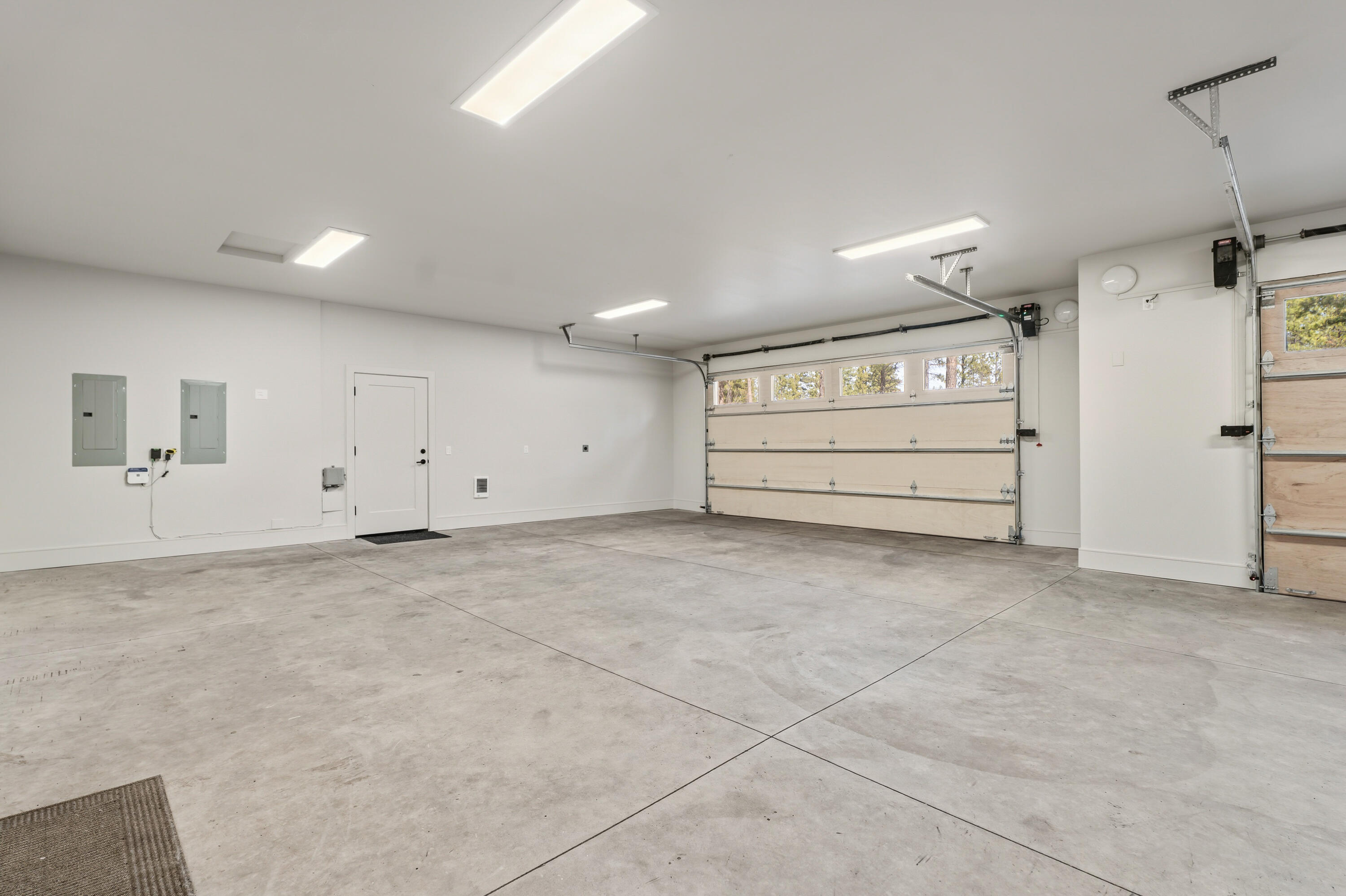 56350 Mirror Rock Loop, Unit 360 Bend, OR 97707 - Photo 70 of 86 65-Garage