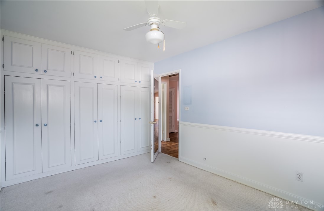 928 East Stroop Road Dayton, OH 45429 - Photo 18 of 27