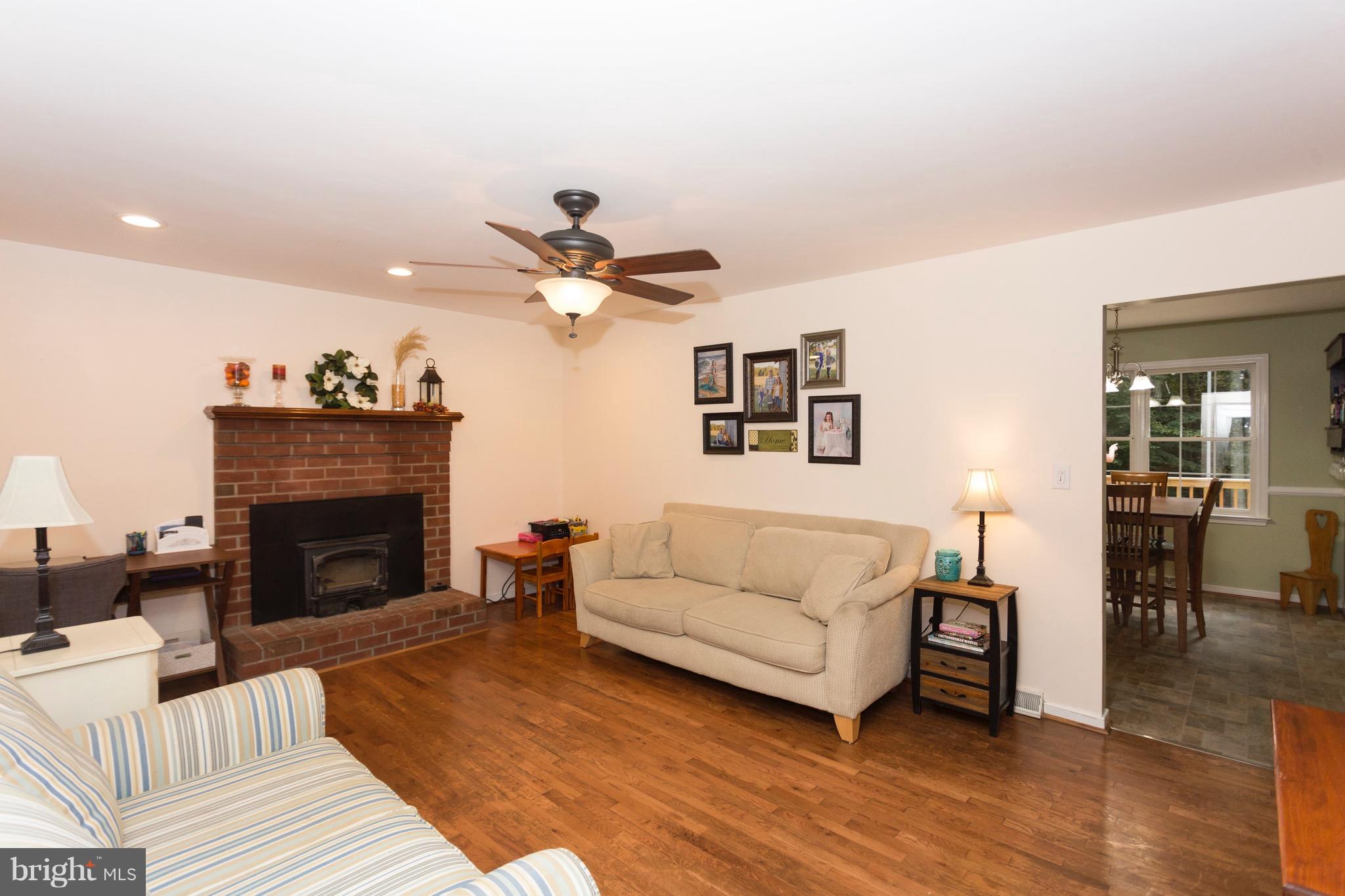 3685 Crewsville Road Bumpass, VA 23024 - Photo 4 of 30 Living Room