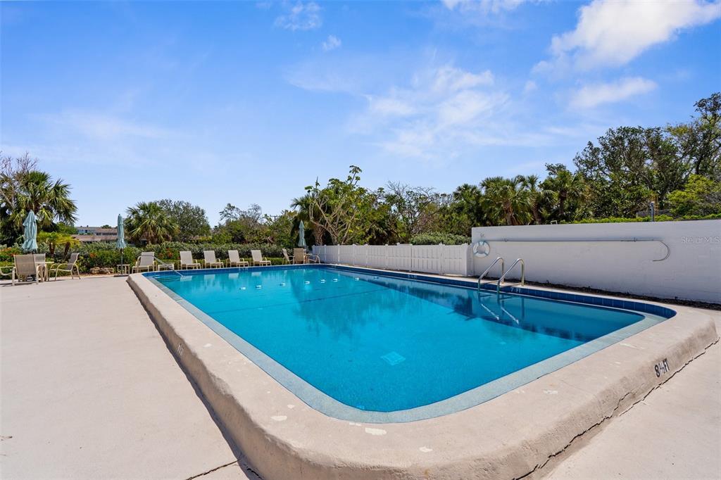 600 Sutton Place, Unit 101B Longboat Key, FL 34228 - Photo 30 of 53 Gallery Image 30