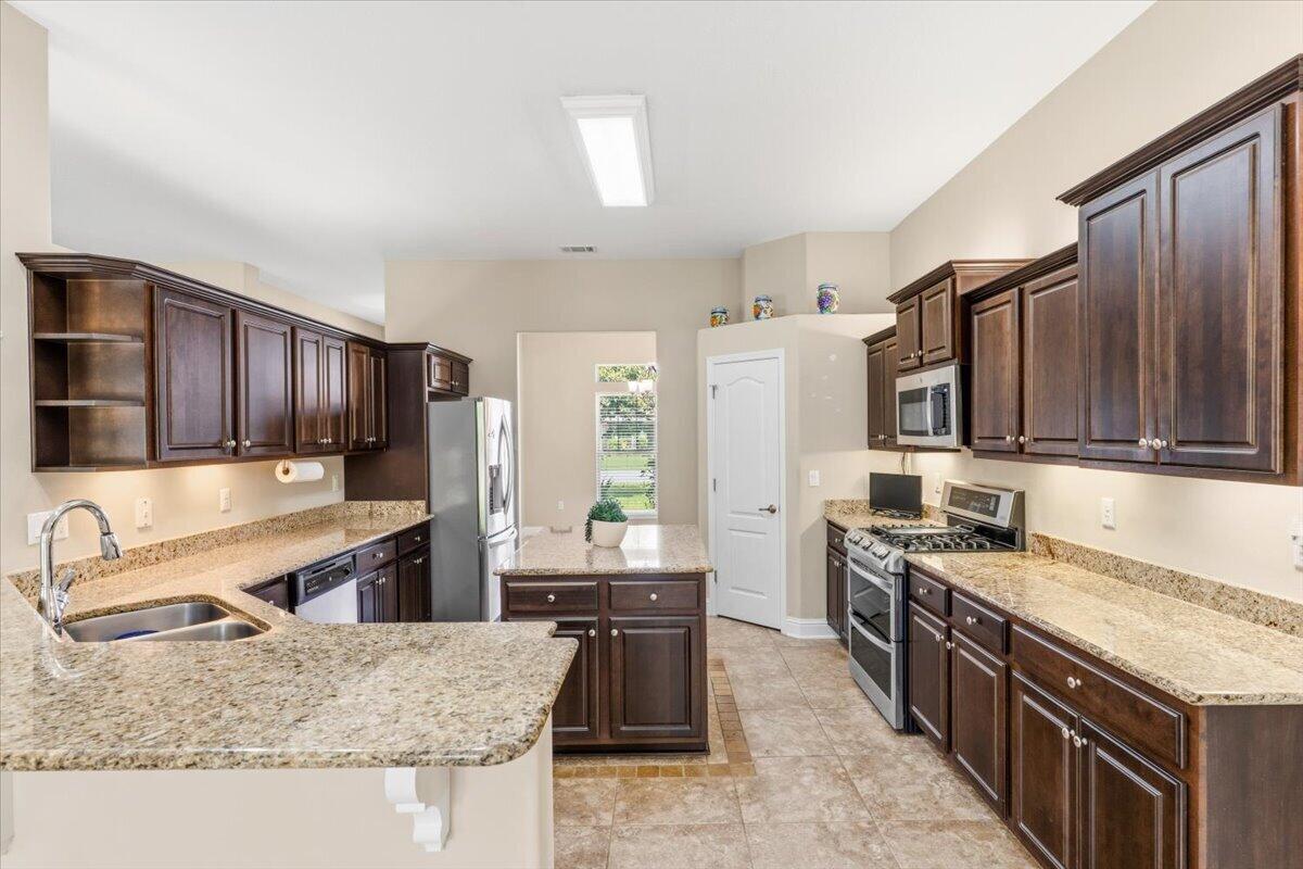2256 Reed Ridge Court Navarre, FL 32566 - Photo 16 of 44 kitchen