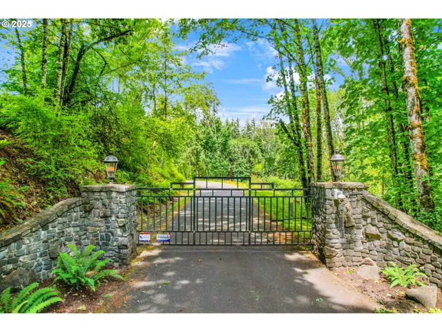 $3,699,000 | 34160 Southwest Peaks View Drive, Hillsboro, OR 97123