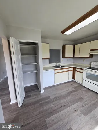 $1,600 | 33 Fieldstone Court, Dover, DE 19904