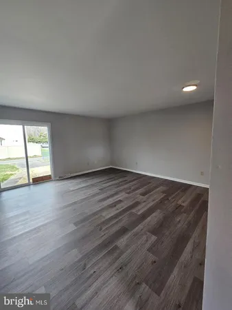 $1,600 | 33 Fieldstone Court, Dover, DE 19904