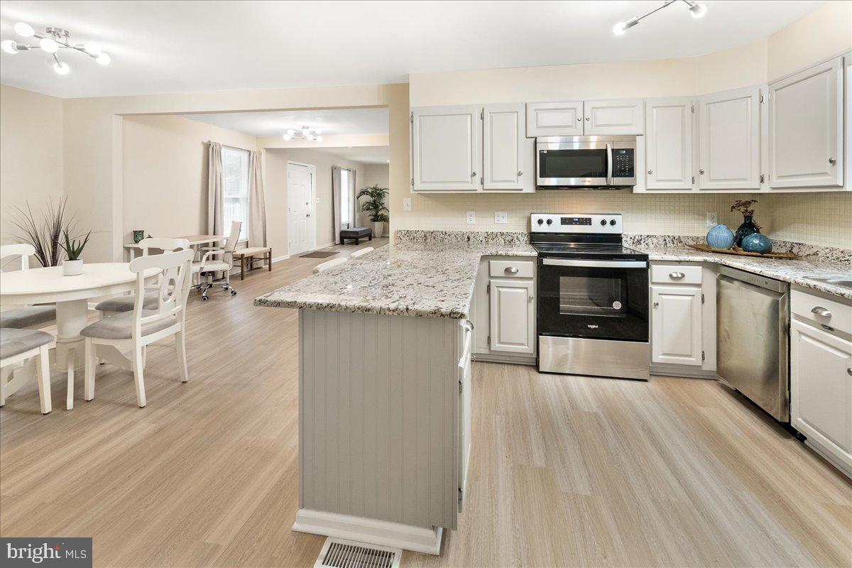 14035 Harrisville Road Mount Airy, MD 21771 - Photo 16 of 38