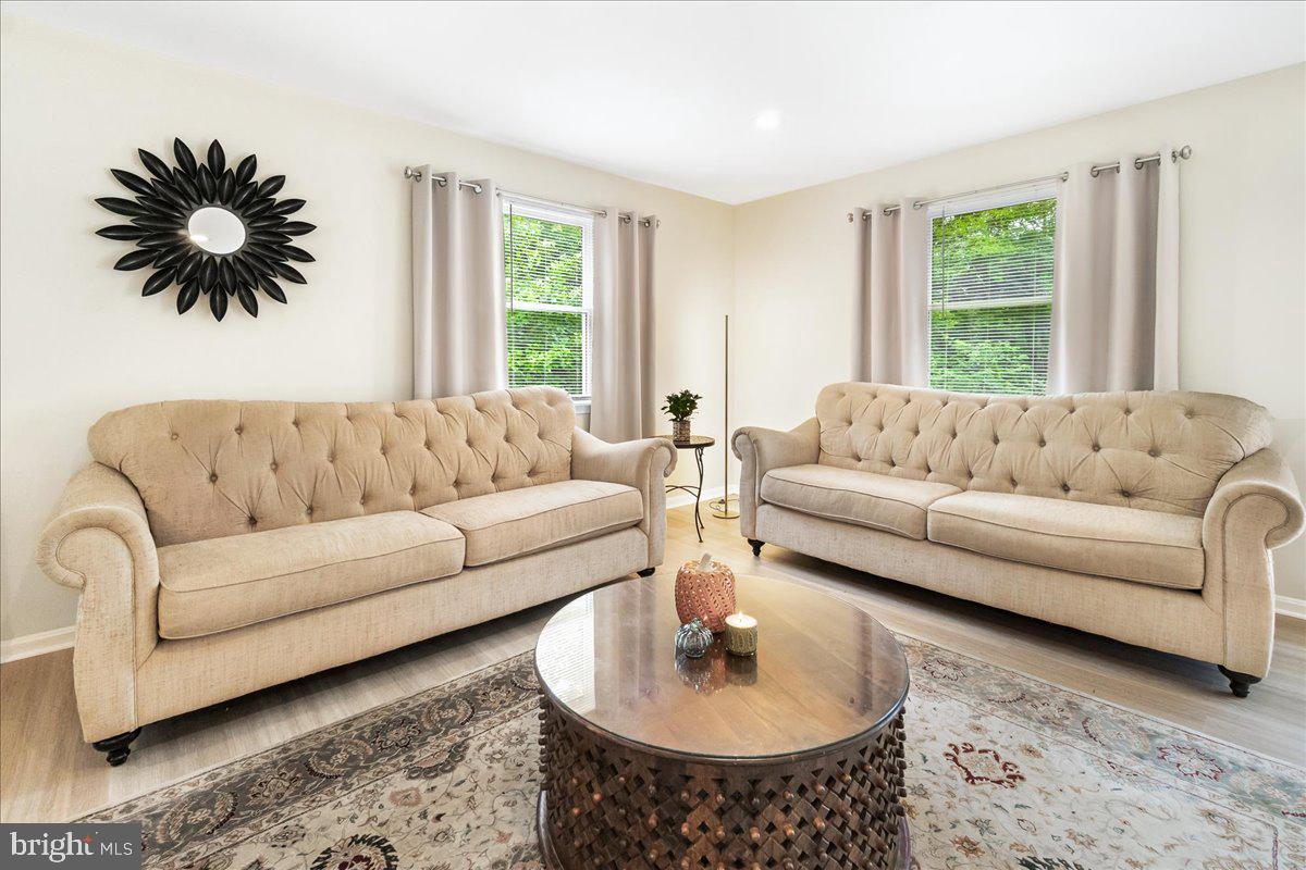 14035 Harrisville Road Mount Airy, MD 21771 - Photo 5 of 38