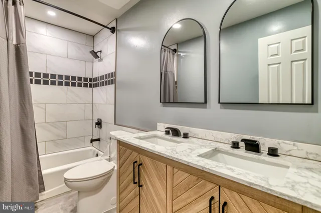 $775,000 | 9879 Hemlock Hills Court, Manassas, VA 20111