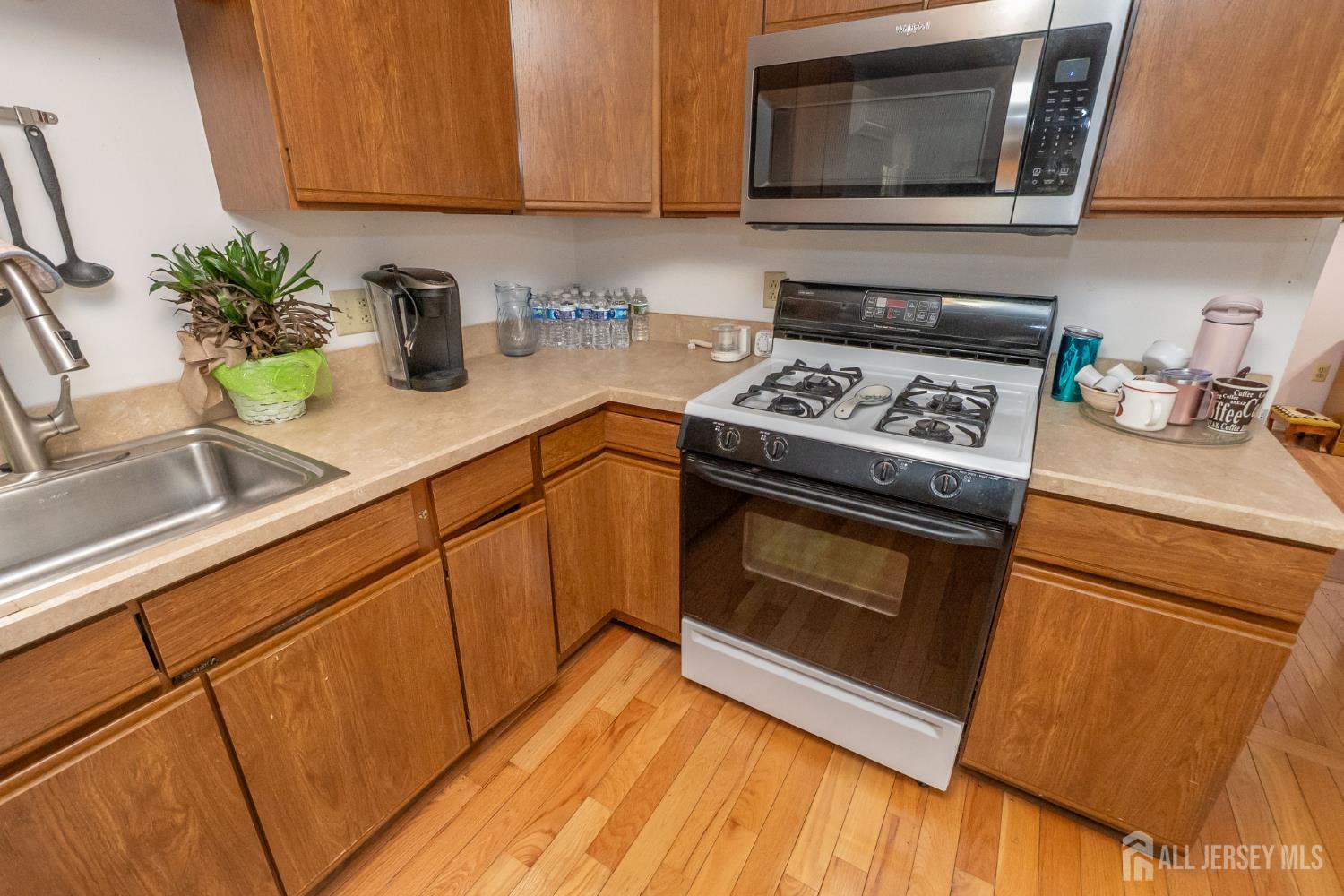 12 Parmly Street Rumson, NJ 07760 - Photo 9 of 32