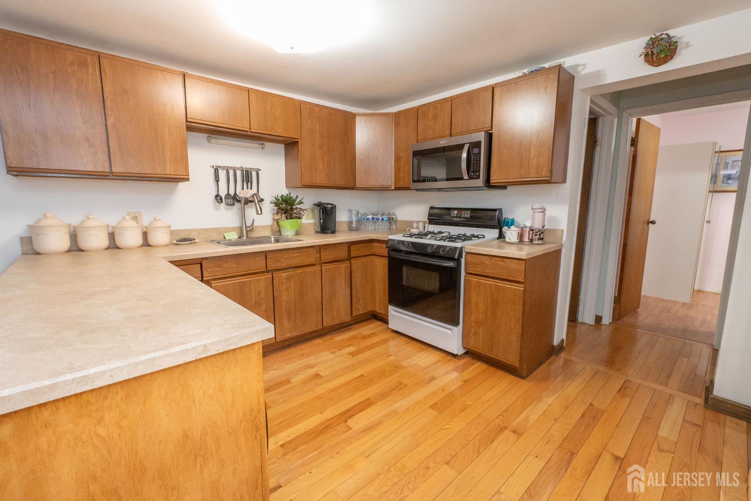 12 Parmly Street Rumson, NJ 07760 - Photo 10 of 32