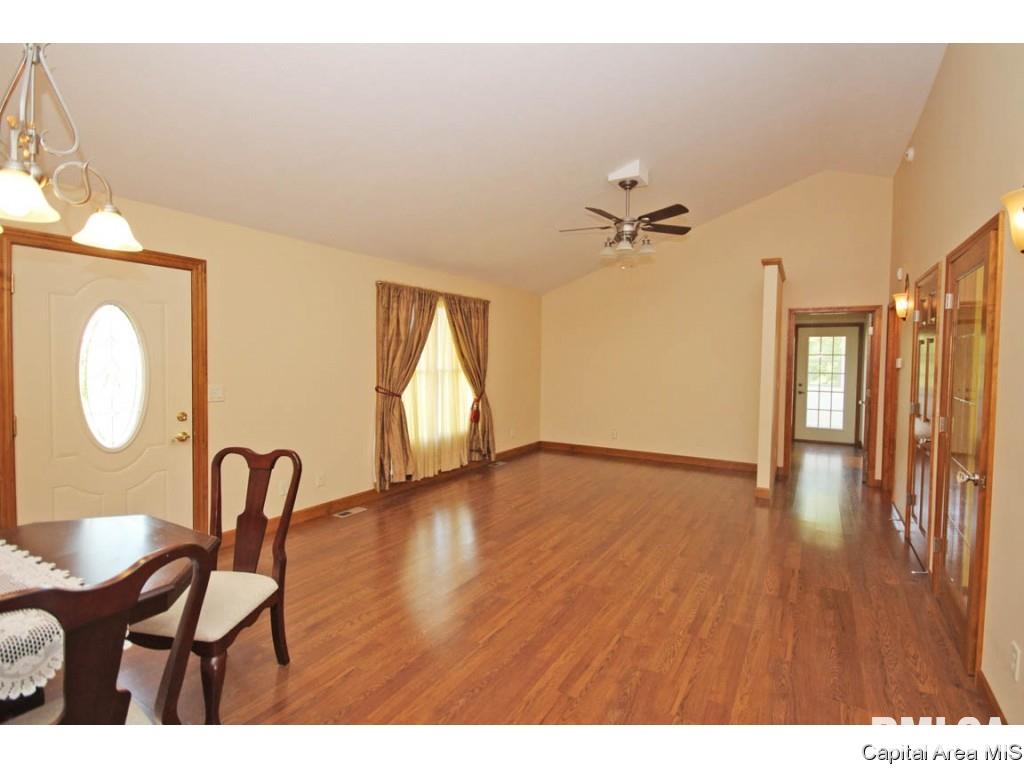 5401 Oak Crest Road Springfield, IL 62707 - Photo 10 of 33