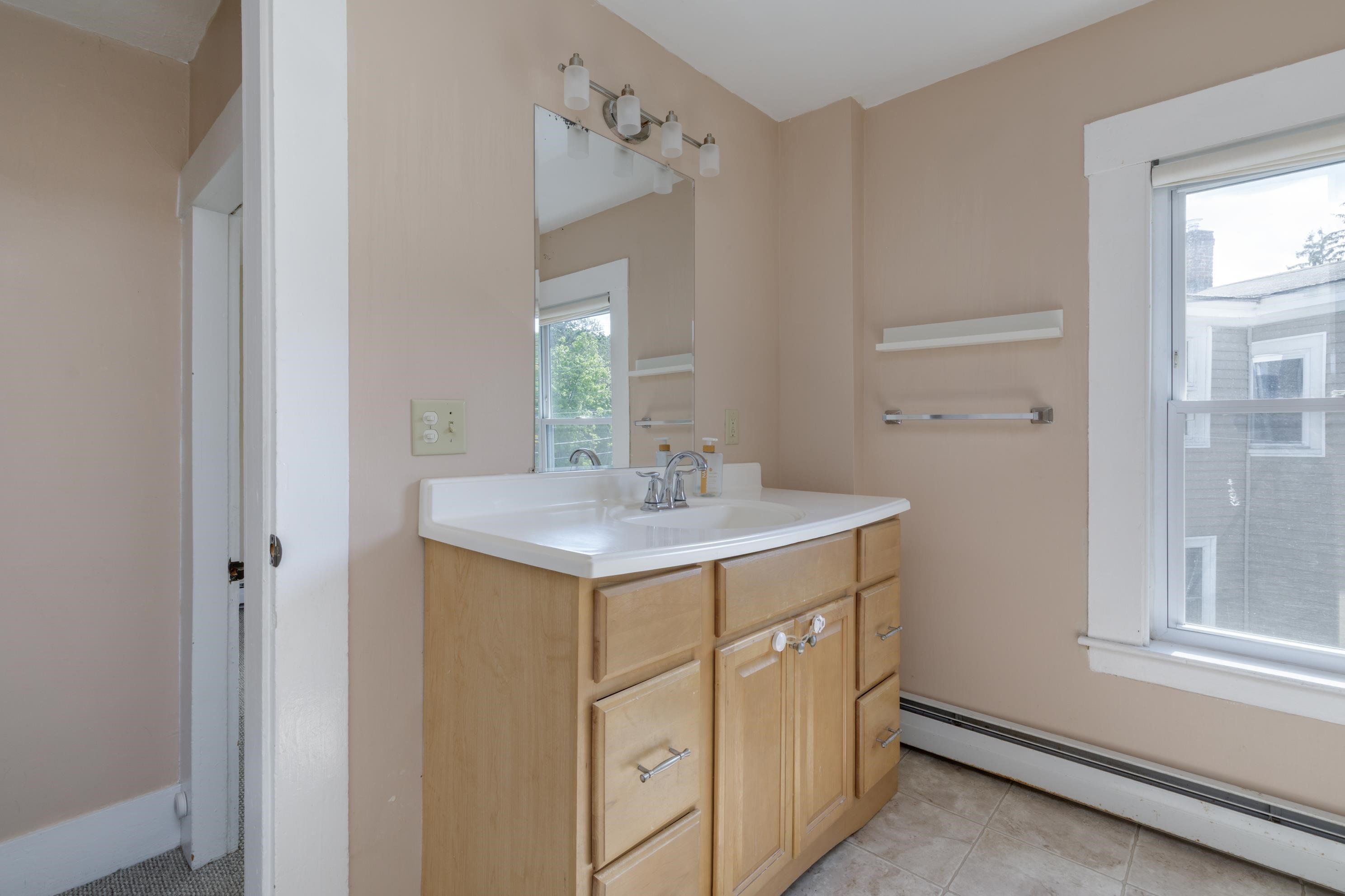 51 Laurel Street Concord, NH 03301 - Photo 29 of 35