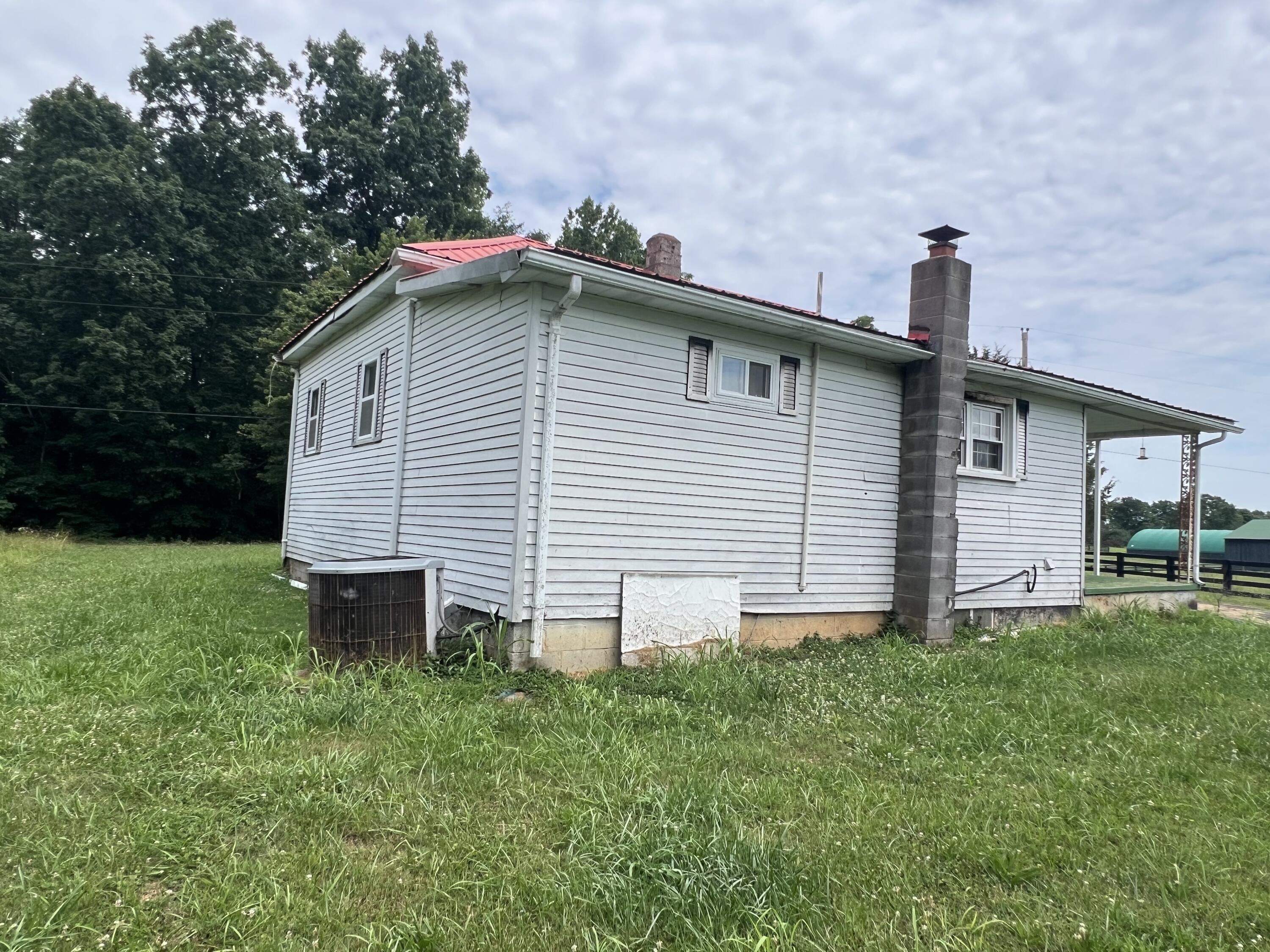 1533 Brock Road Dunnville, KY 42528 - Photo 10 of 24 IMG_9861