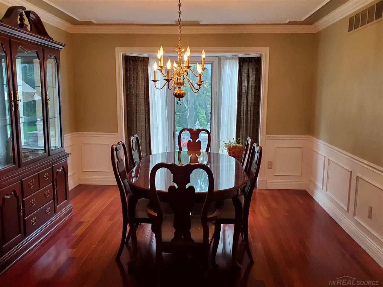 46869 West Ridge Drive Macomb, MI 48044 - Photo 17 of 48 50080942-16.JPG