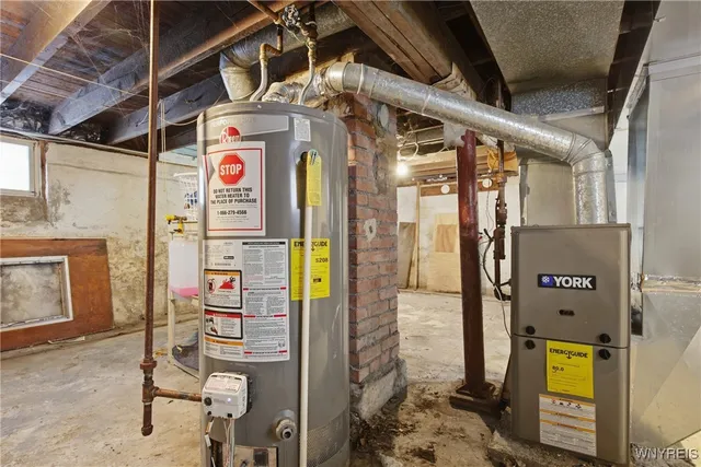 $89,999 | 2247 Independence Avenue, Niagara Falls, NY 14301