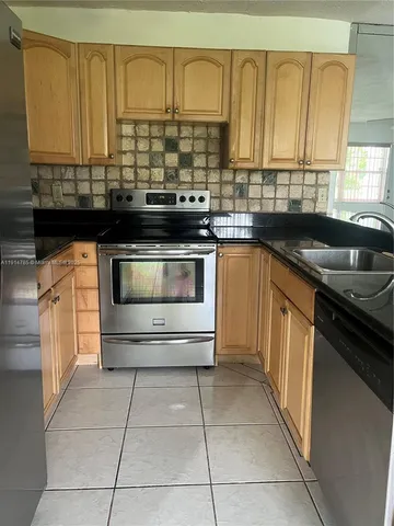 $209,000 | 5208 Northeast 24th Terrace, Unit F109, Fort Lauderdale, FL 33308