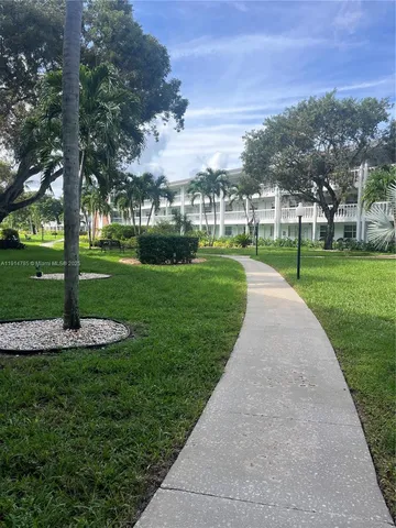 $209,000 | 5208 Northeast 24th Terrace, Unit F109, Fort Lauderdale, FL 33308