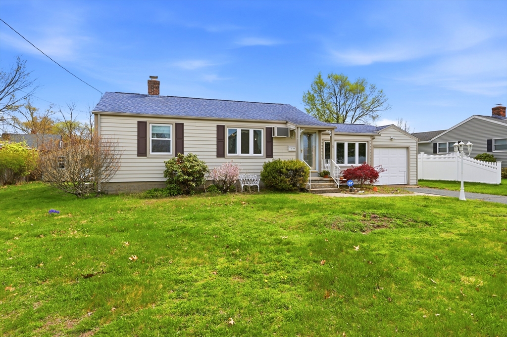 11 Judith Street Springfield, MA 01118 - Photo 2 of 29