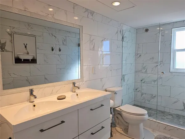 $2,700 | 255 Capri Circle North, Unit 25, Treasure Island, FL 33706