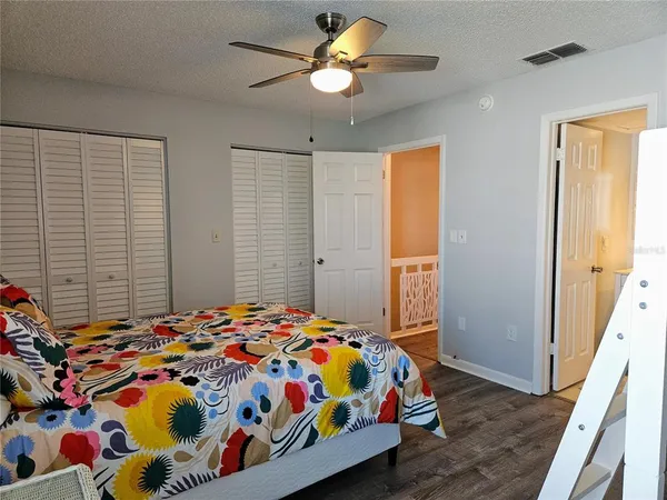 $2,700 | 255 Capri Circle North, Unit 25, Treasure Island, FL 33706