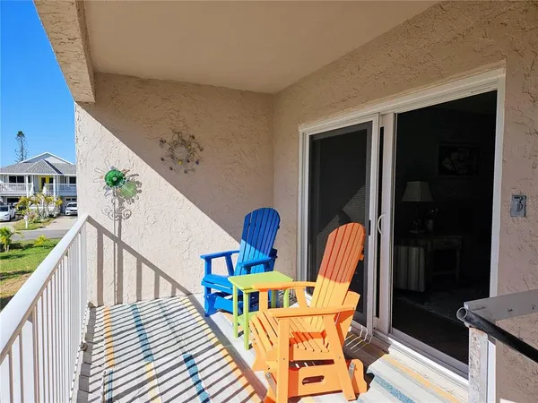 $2,700 | 255 Capri Circle North, Unit 25, Treasure Island, FL 33706