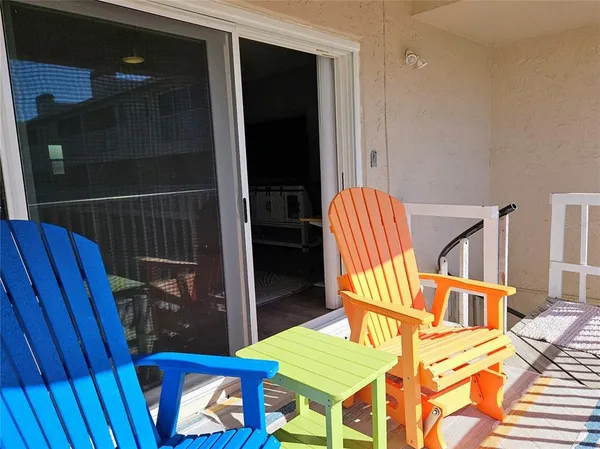 $2,700 | 255 Capri Circle North, Unit 25, Treasure Island, FL 33706