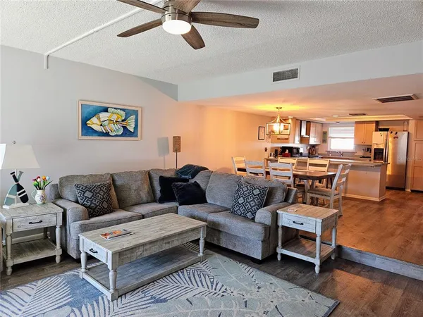 $2,700 | 255 Capri Circle North, Unit 25, Treasure Island, FL 33706