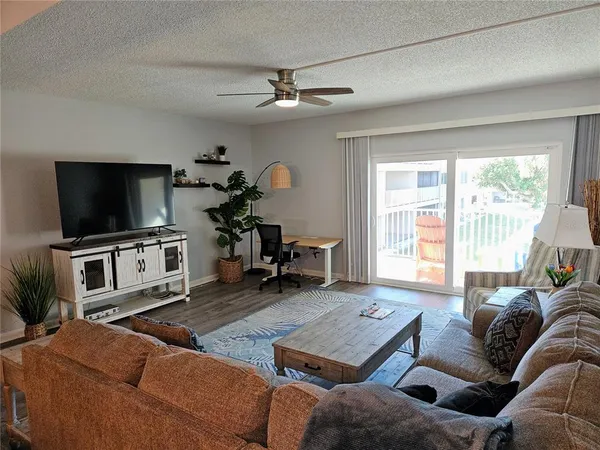 $2,700 | 255 Capri Circle North, Unit 25, Treasure Island, FL 33706