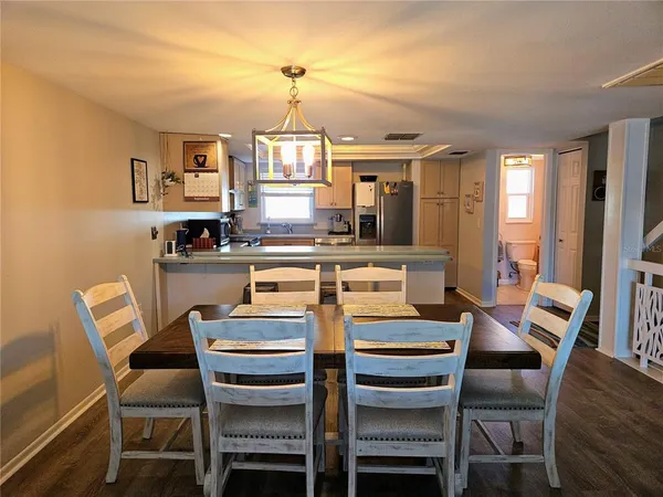 $2,700 | 255 Capri Circle North, Unit 25, Treasure Island, FL 33706