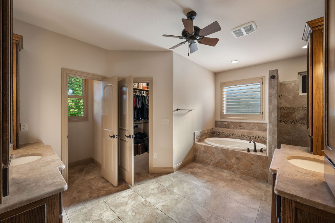 204 Overlook Court Georgetown, TX 78628 - Photo 19 of 35