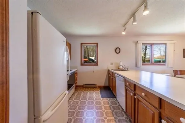 $3,200 | 15 Manor Estates Drive, Unit 1, Bristol, NH 03222