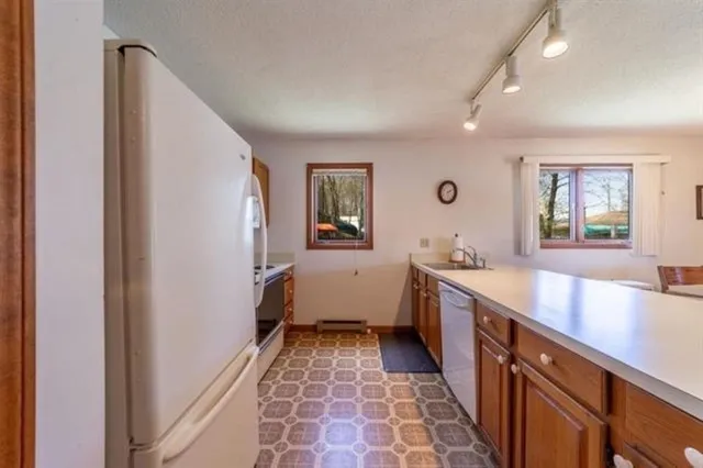 $3,200 | 15 Manor Estates Drive, Unit 1, Bristol, NH 03222