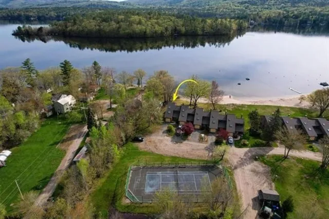 $3,200 | 15 Manor Estates Drive, Unit 1, Bristol, NH 03222