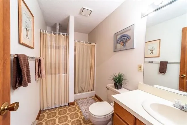 $3,200 | 15 Manor Estates Drive, Unit 1, Bristol, NH 03222