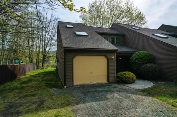$3,200 | 15 Manor Estates Drive, Unit 1, Bristol, NH 03222