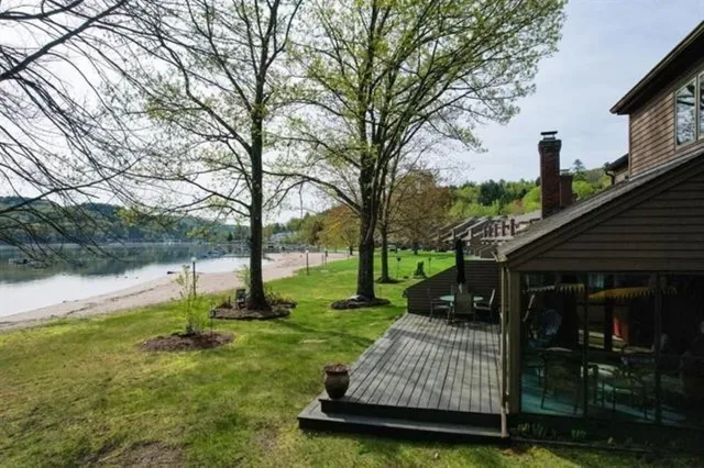 $3,200 | 15 Manor Estates Drive, Unit 1, Bristol, NH 03222