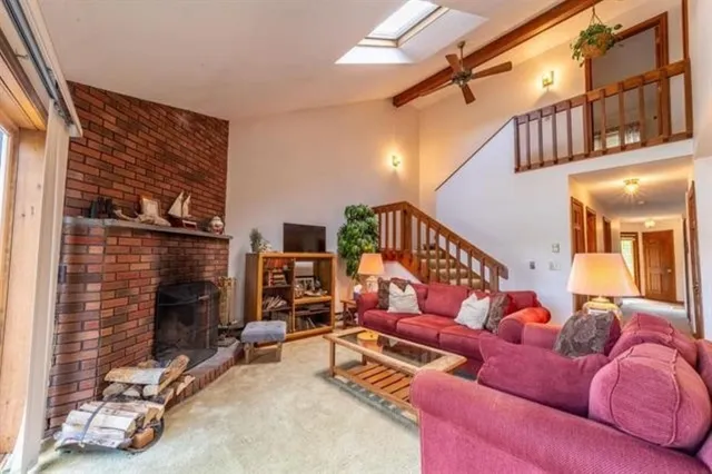 $3,200 | 15 Manor Estates Drive, Unit 1, Bristol, NH 03222