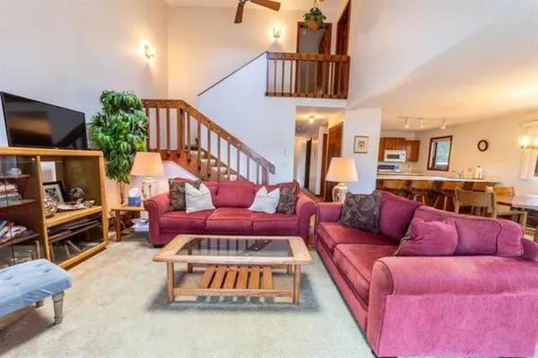 $3,200 | 15 Manor Estates Drive, Unit 1, Bristol, NH 03222