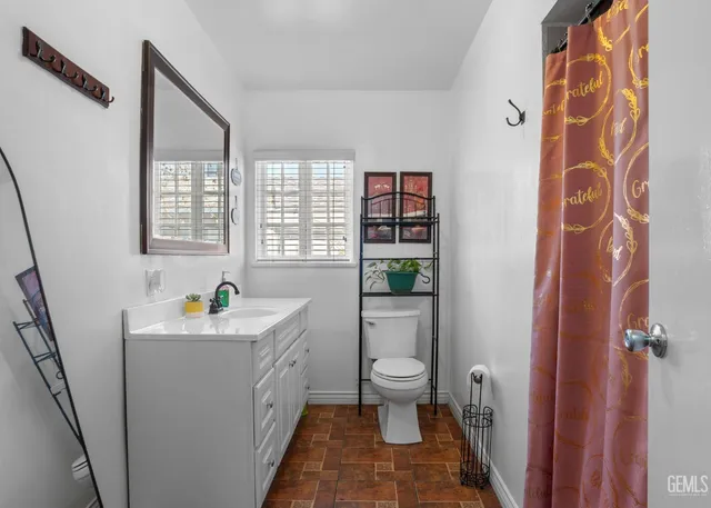 $310,000 | Undisclosed Address, Bakersfield, CA 93304