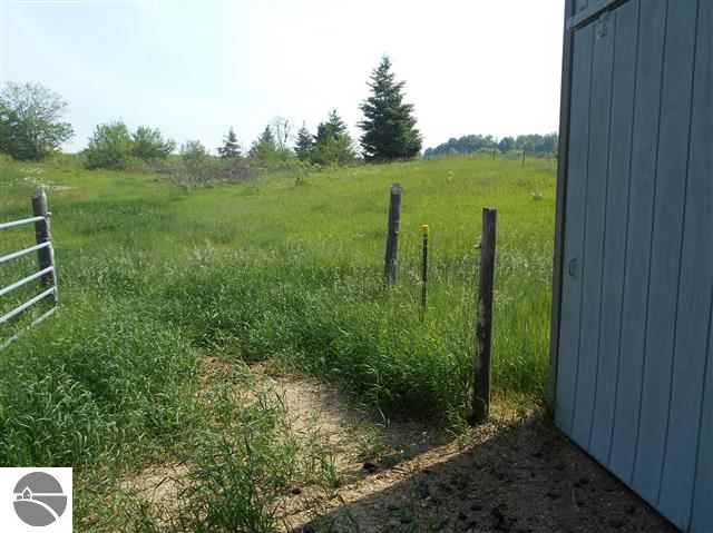 7411 East Lincoln Road Cedar, MI 49621 - Photo 15 of 25 1747985-14.JPG