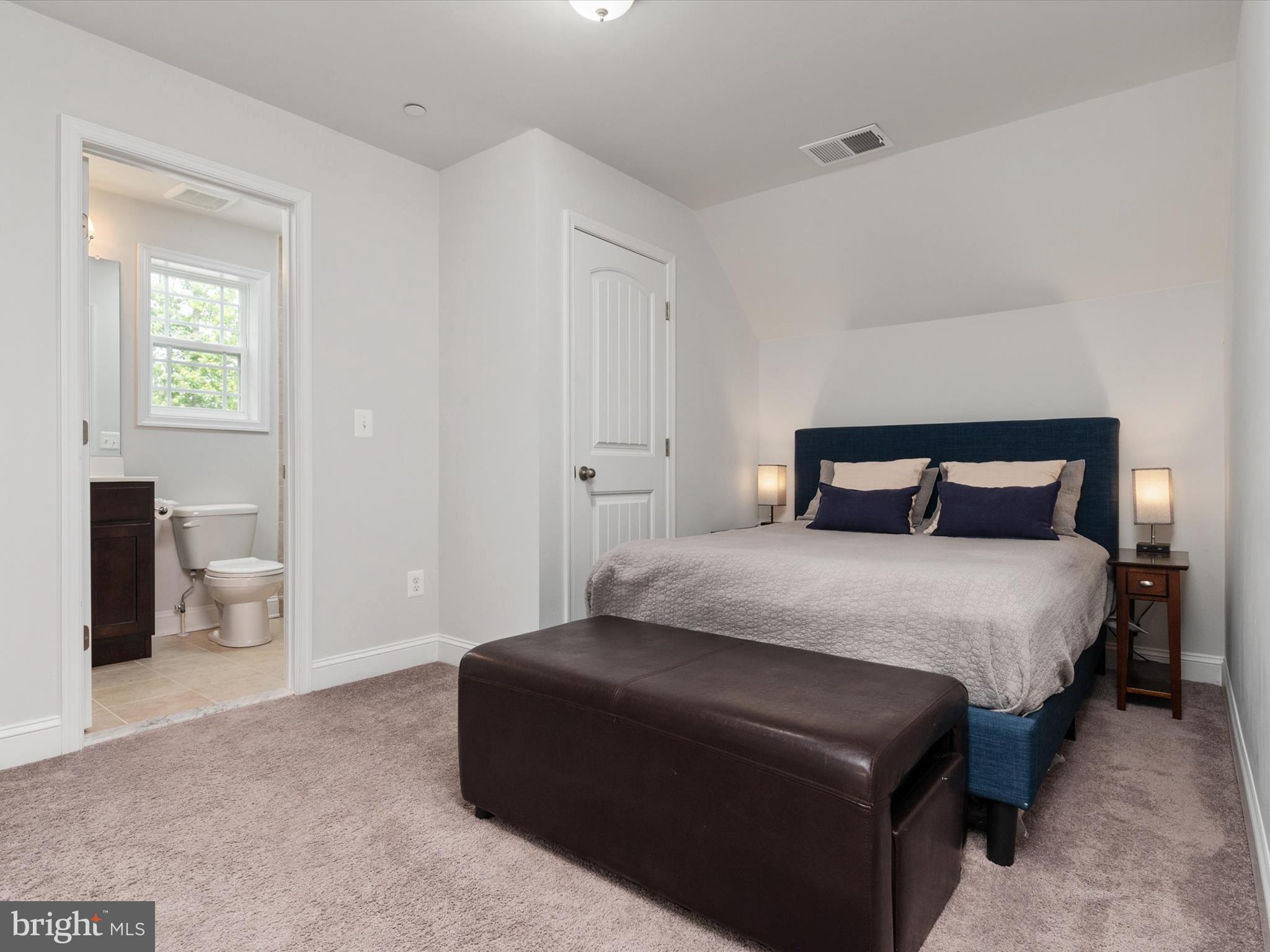 933 Winding Road Edgewater, MD 21037 - Photo 32 of 47 3rd level ensuite! Perfect for guests or office