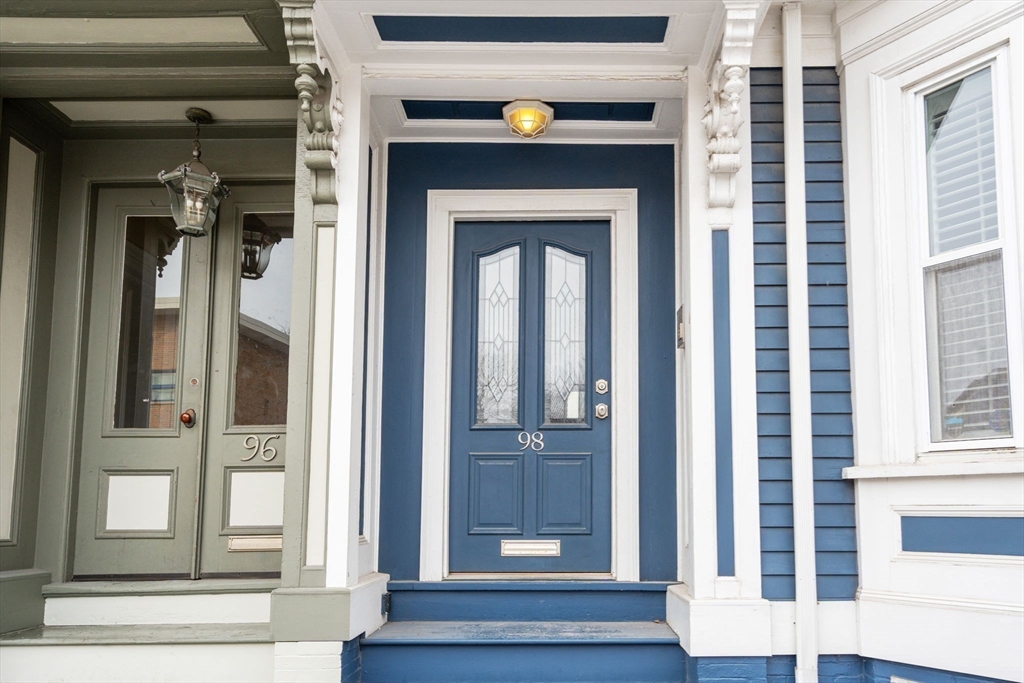 98 High Street, Unit 2 Boston, MA 02129 - Photo 2 of 21 Gallery Image 2